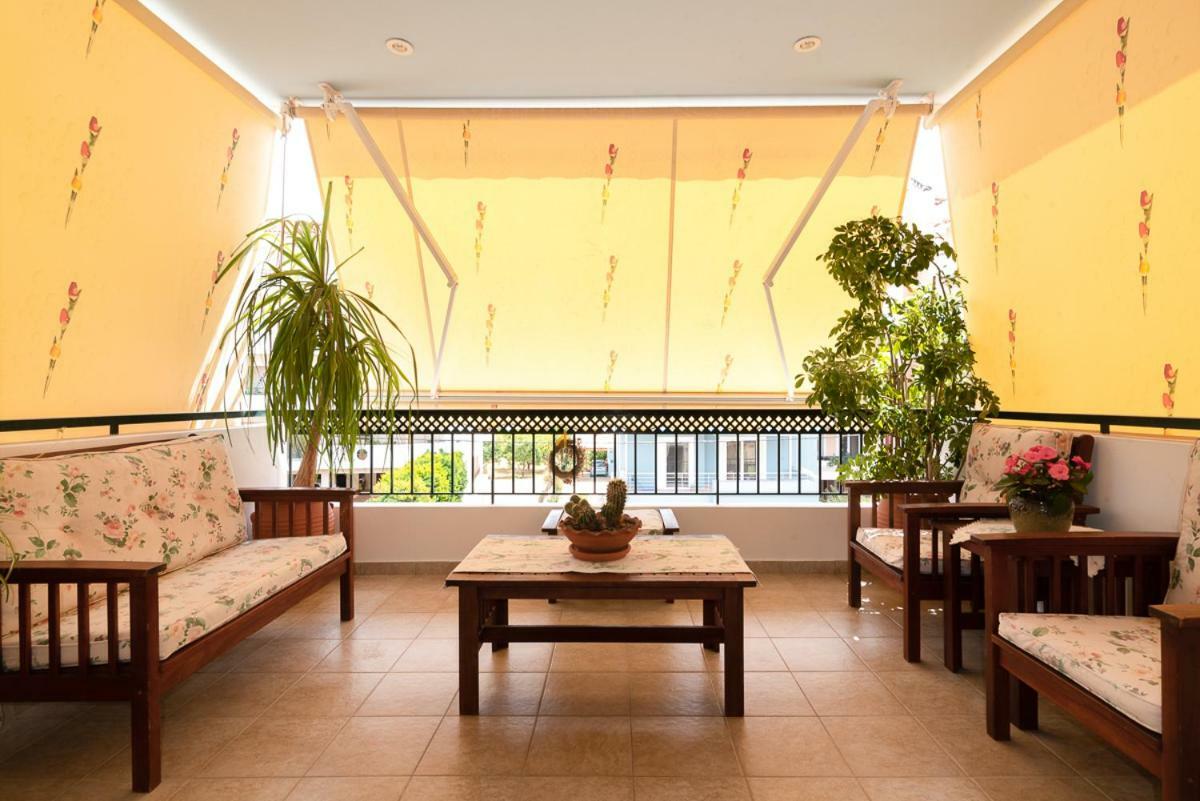 MarkópoulonPenthouse 5 Min From Airport And Seaアパートメント エクステリア 写真